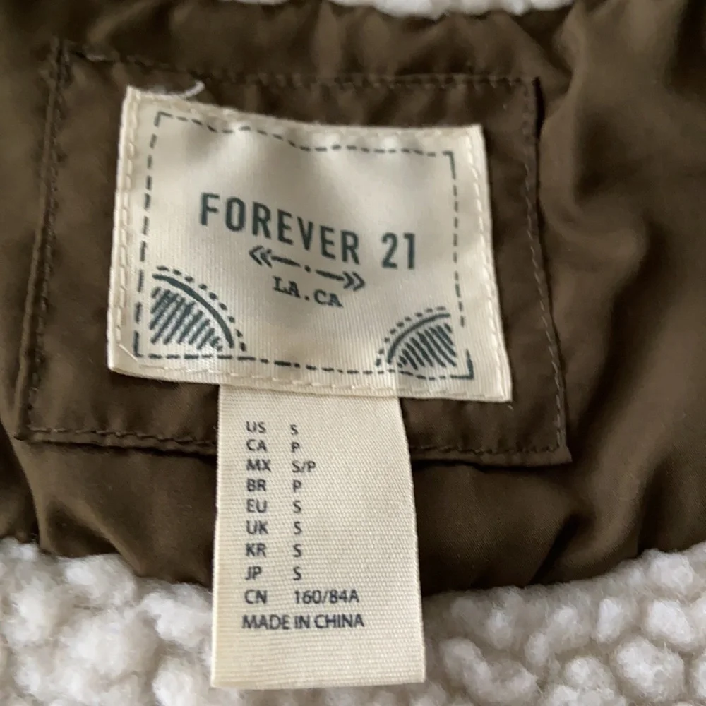 HOODED WINTER JACKET SHERPA LINED - Picture 11 of 11